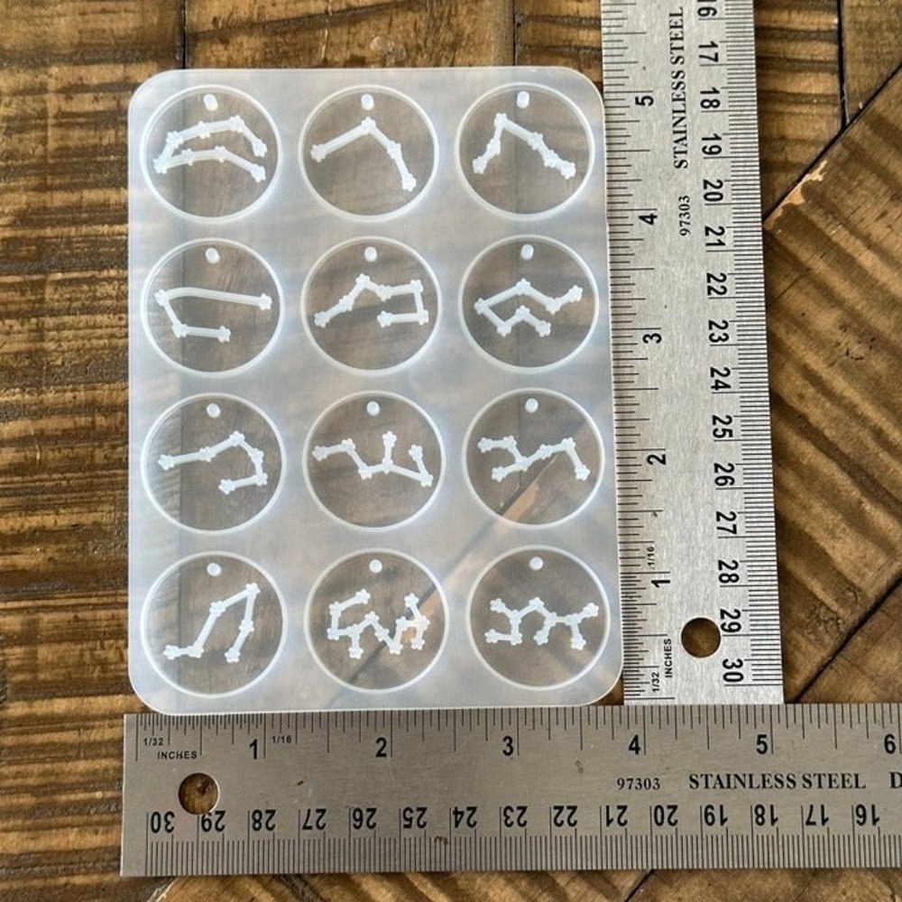 Constellation Round Pendants Silicone Molds - Earrings - Jewelry Making - Keycha - Picture 2 of 2